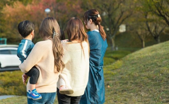 ママ友の会話のイメージ