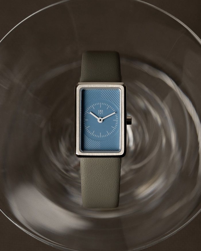 アールデコ調のデザインでクラシカルな印象に。《マベンウォッチズ》と《ビューティ& ユース ユナイテッドアローズ》によるコラボモデルが発売中