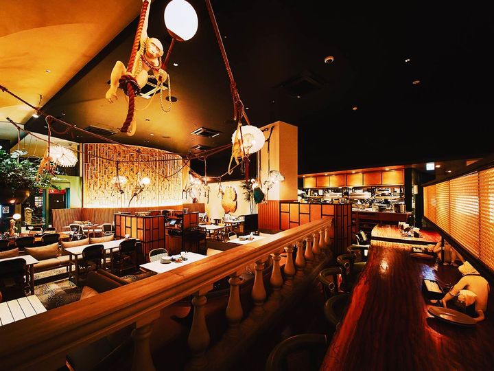 新橋『マダムミイ モダン タイベトナメーゼ』の内観