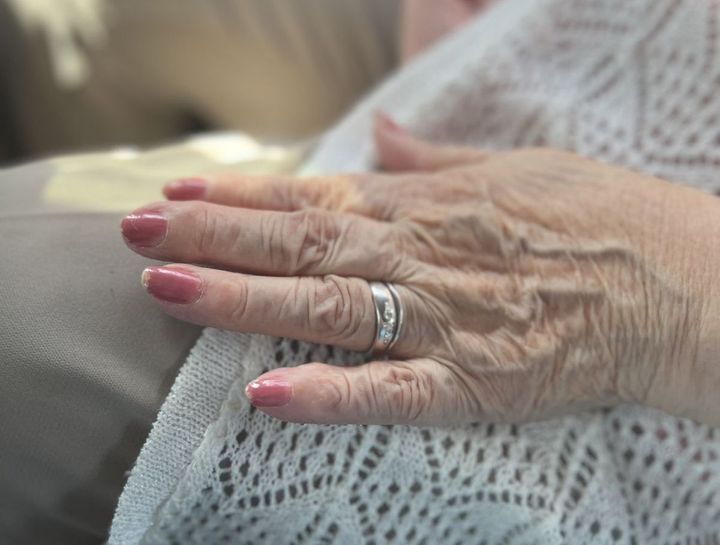 ネイルも、決まってピンクだという