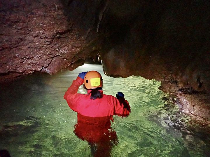 ケイビングの聖地！沖永良部島の原田酒造スパークリング黒糖焼酎と、東マンゴー園のコンフィチュールとジャム【旅するデザイナーがおすすめする旅先でのお土産たち！】