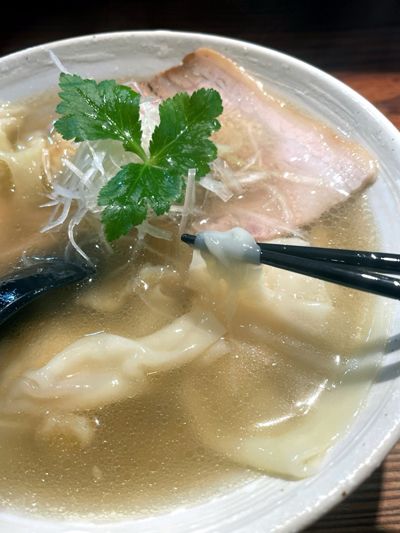 「純手打ち 麺と未来☆海老塩雲呑」【奥山佳恵の『ラーメン天国』第百二十八回】の画像4