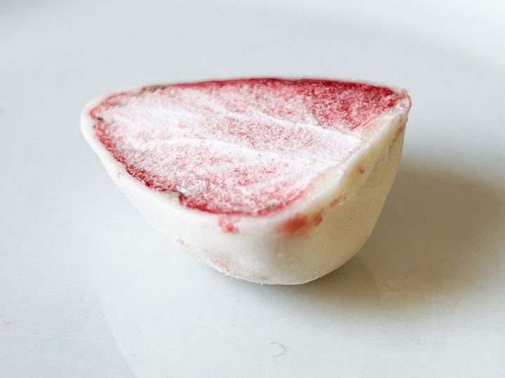 こんな感じで半分にカットされています