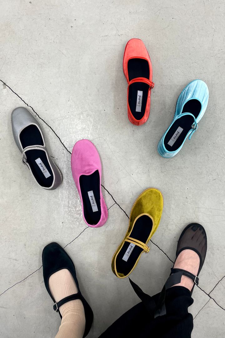 2024春夏婦人靴◇ 新しいシーズンを足元から、きれいな色のフラットシューズ【ささやかですてきなもの 大谷有紀 vol.184】