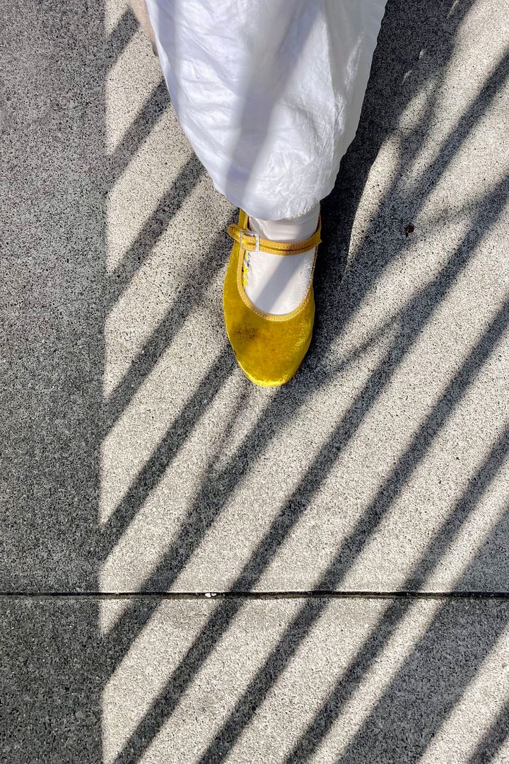 2024春夏婦人靴◇ 新しいシーズンを足元から、きれいな色のフラットシューズ【ささやかですてきなもの 大谷有紀 vol.184】