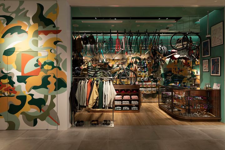 洋服から食べ物まで！ベイクルーズの新業態〈SELECT by BAYCREW’S〉が虎ノ門ヒルズにオープン