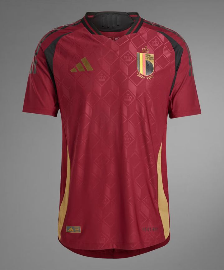 ベルギー代表のEURO2024新ユニフォームが登場！水色アウェイは漫画『タンタンの冒険』デザイン