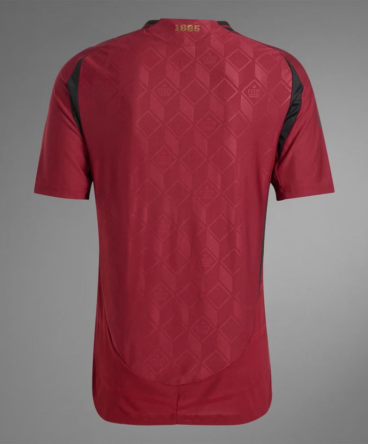 ベルギー代表のEURO2024新ユニフォームが登場！水色アウェイは漫画『タンタンの冒険』デザイン