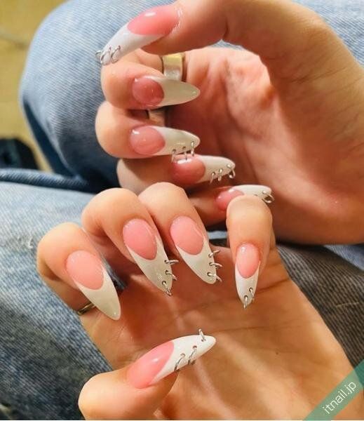 Britney TOKYOが投稿したネイルデザイン [photoid:I0121831] via Itnail Design (729925)