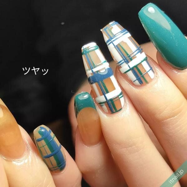 ネイルサロンBeが投稿したネイルデザイン [photoid:I0107950] via Itnail Design (729929)