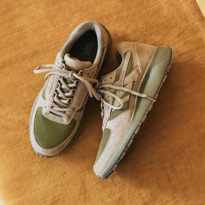 英国発・アーミーグリーンのコラボスニーカーは周囲とかぶりづらい本格派。【マイスタンダードブック】