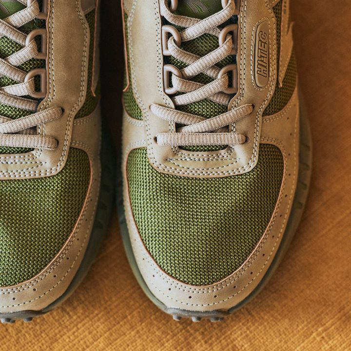 英国発・アーミーグリーンのコラボスニーカーは周囲とかぶりづらい本格派。【マイスタンダードブック】