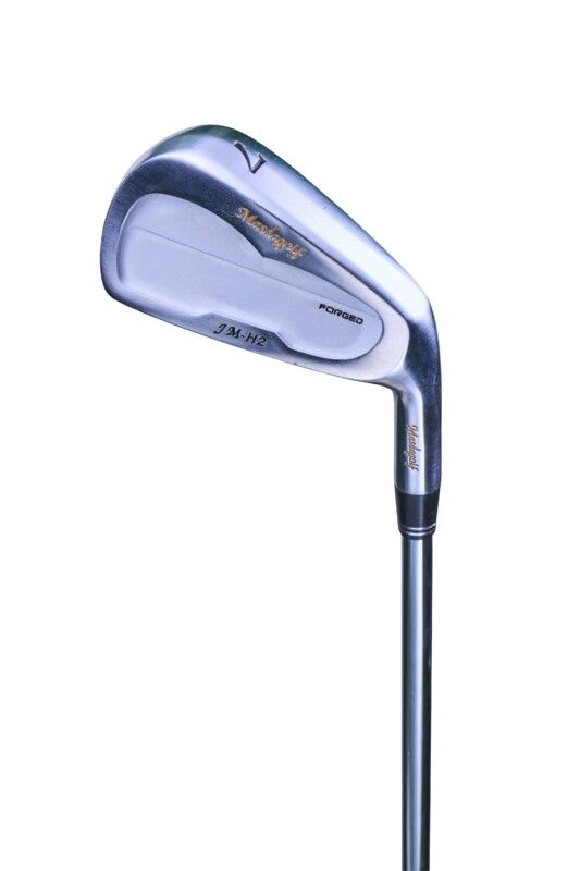 ジャンボ尾崎、プロデュースのアイアンを鹿又がレビュー！「打感や操作性が…」