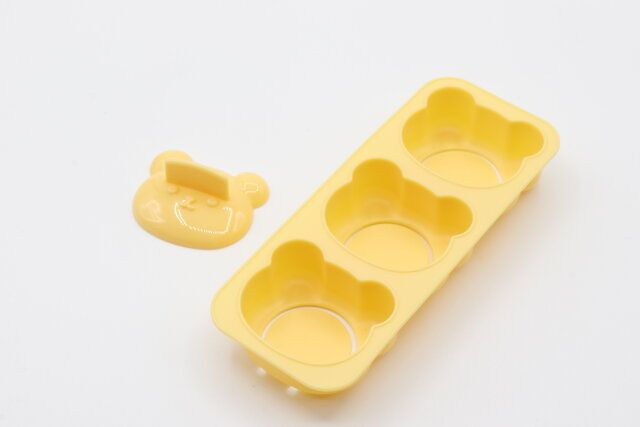 セリアのおにぎり型 くま