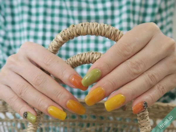 gloss nailが投稿したネイルデザイン [photoid:I0120441] via Itnail Design (730027)