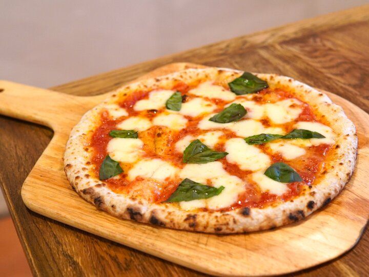 横浜元町の隠れ家レストランでモチモチのナポリピザと本格イタリア料理の絶品ランチタイム♪『キャンディ』