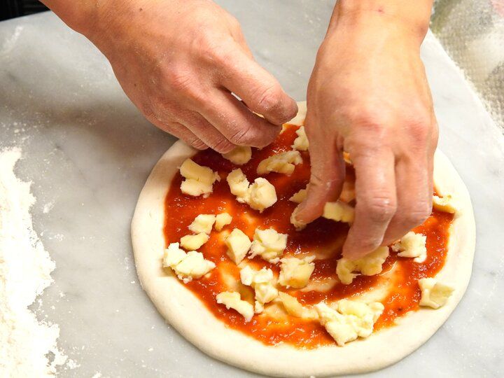 横浜元町の隠れ家レストランでモチモチのナポリピザと本格イタリア料理の絶品ランチタイム♪『キャンディ』