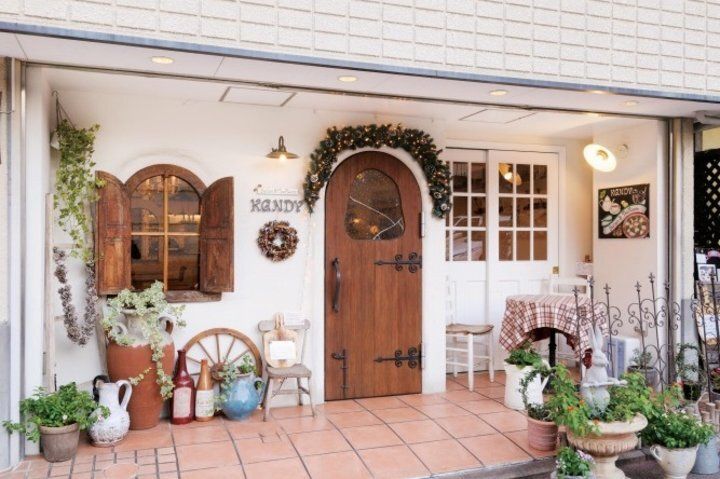 横浜元町の隠れ家レストランでモチモチのナポリピザと本格イタリア料理の絶品ランチタイム♪『キャンディ』