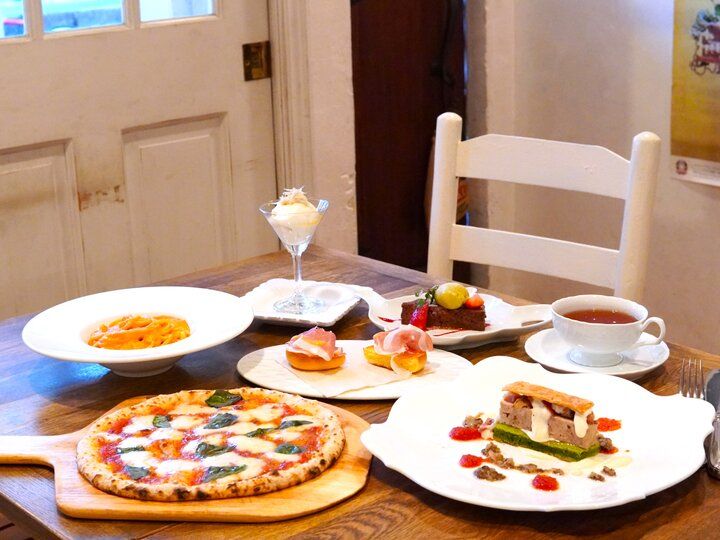 横浜元町の隠れ家レストランでモチモチのナポリピザと本格イタリア料理の絶品ランチタイム♪『キャンディ』