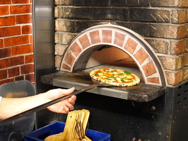 横浜元町の隠れ家レストランでモチモチのナポリピザと本格イタリア料理の絶品ランチタイム♪『キャンディ』