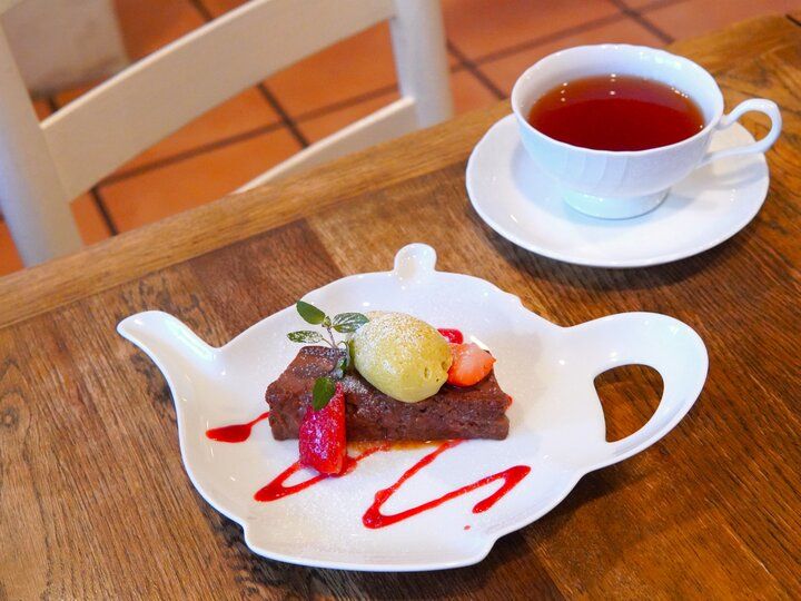 横浜元町の隠れ家レストランでモチモチのナポリピザと本格イタリア料理の絶品ランチタイム♪『キャンディ』