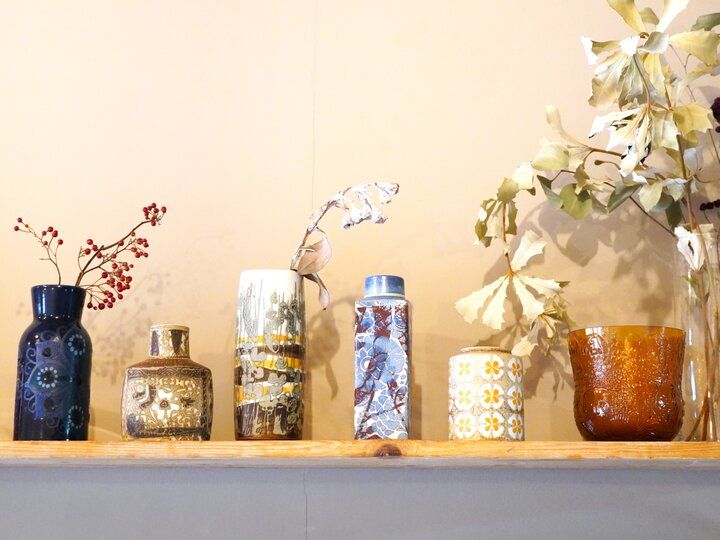 江ノ電が路面を走る街にたたずむ日用雑貨店のチャイでほっと一息♪鎌倉・腰越「cohiki」