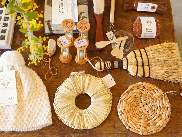 江ノ電が路面を走る街にたたずむ日用雑貨店のチャイでほっと一息♪鎌倉・腰越「cohiki」