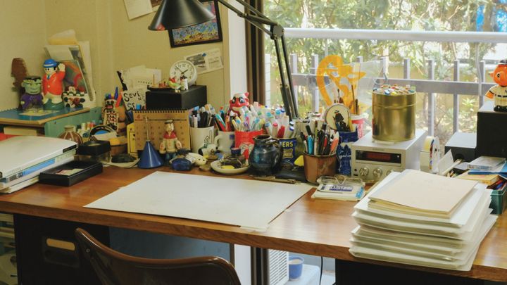 安西水丸事務所の机