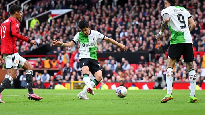 リヴァプール遠藤航, マンチェスター・ユナイテッド戦で幻のゴール！敗戦も「クロップ時代の最も賢明な補強のひとり」と現地賞賛