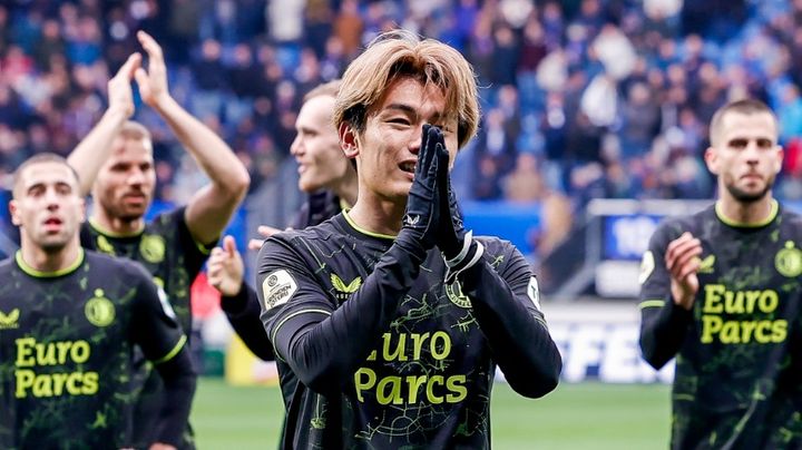 上田綺世、フェイエノールトで決勝ゴール！相手DFがとんでもないミス「何してるんだ！？」