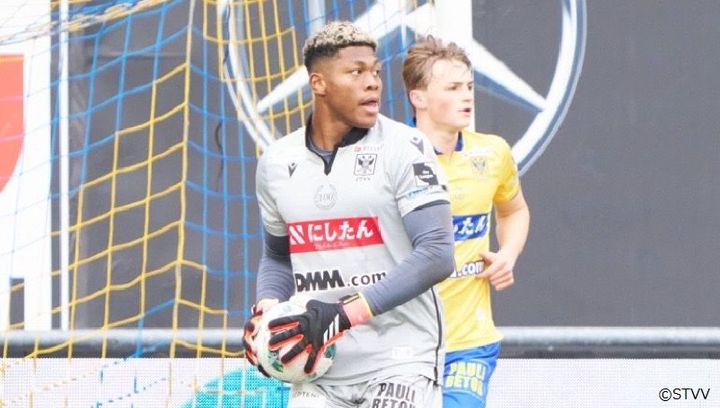 自信を持って日本代表へ！GK鈴木彩艶、シント＝トロイデンで評価回復 「大失態から見事に復活」