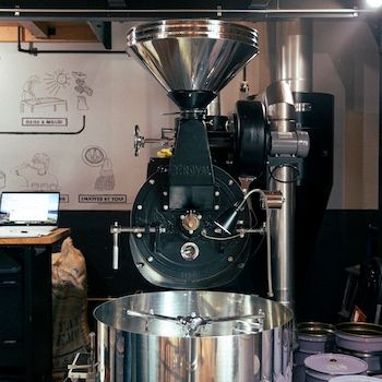 清澄白河で立ち寄りたい、自家焙煎コーヒーと自家製パンの店：iki Roastery & Eatery【ファージーの特等席 vol.16】