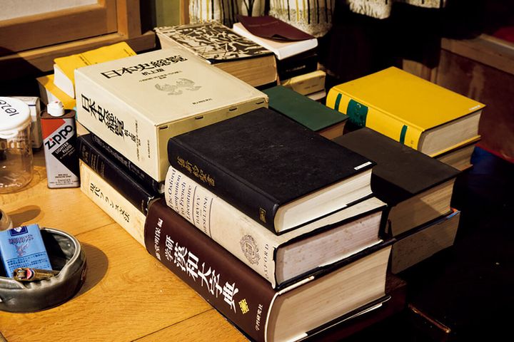 神奈川〈茅ヶ崎市開高健記念館〉内観