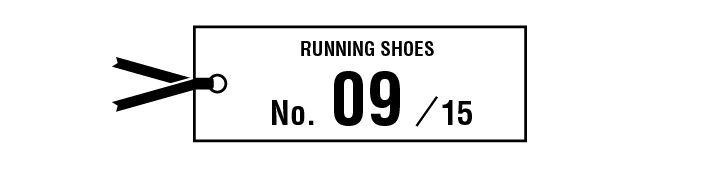 春のデニムオーバーオールスタイルは、《ナイキ》のトレイルラン用スニーカーで軽快な印象をプラス【マイスタンダードブック】