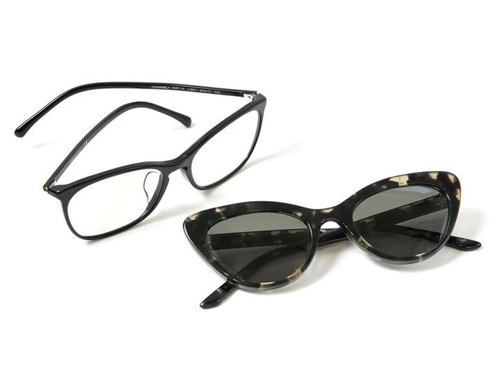画像: 左から【シャネル】の眼鏡、【シシクイ】のサングラス／ともに本人私物 出典：ftn