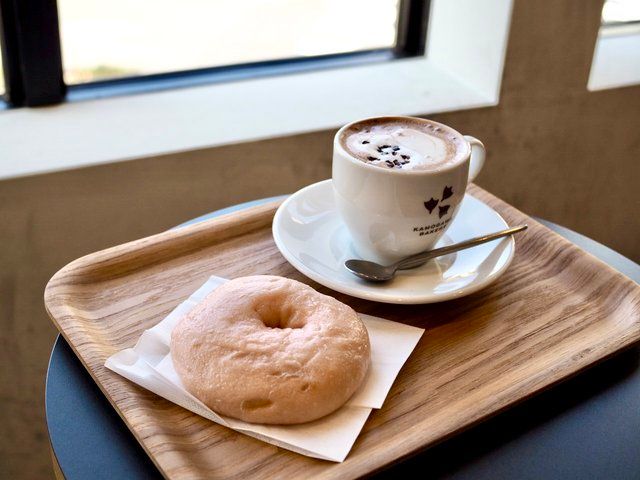 カモガワベーカリーのさくらもちベーグル