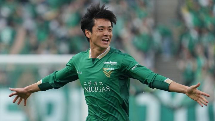 日本に新フリーキック職人誕生！？東京ヴェルディMF山田楓喜、珍しく「FKの助走が短い理由」を説明