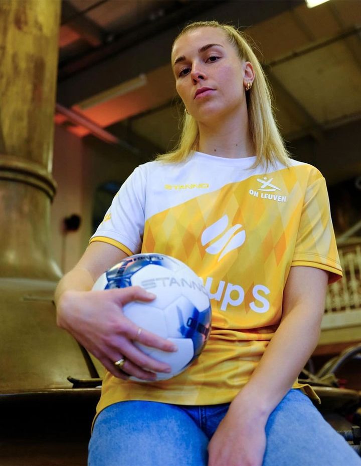 明本考浩も着た！ルーヴェンに“AI”がデザインした「ビールのユニフォーム」が現れる