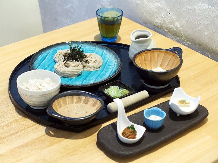 箱根ガラスの森美術館からすぐ♪非日常空間に心ときめくお蕎麦屋さん「じねんじょ蕎麦 箱根 九十九」