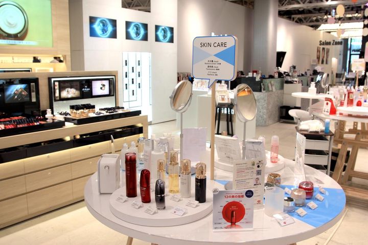 画像: スキンケアもお悩み別にずらり。