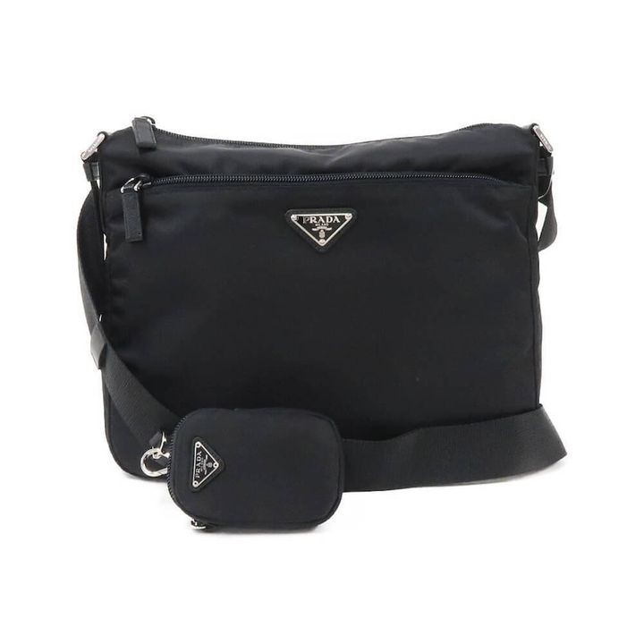 プラダ（PRADA）ショルダーバッグ