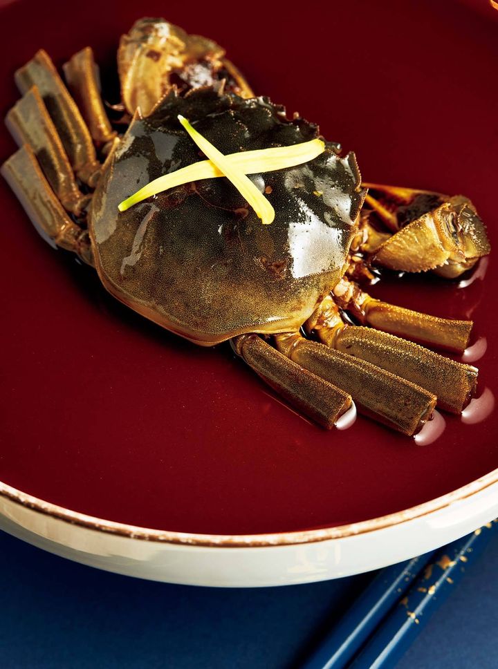 三越前『蟹王府』の「上海蟹の紹興酒漬け」