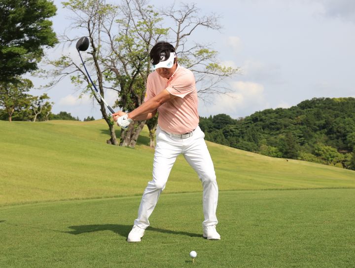 グリップだけで“飛距離”は変わる！シニアプロおすすめの握り方とは？