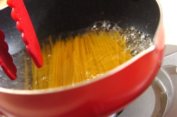 冷凍シーフードミックスで！ワンパン本格ペスカトーレの作り方1