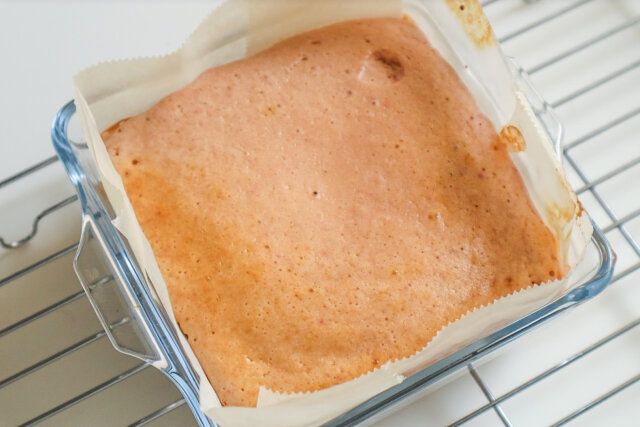 いちごのチーズケーキ レシピ 焼きあがったら冷まして冷蔵庫で冷やす