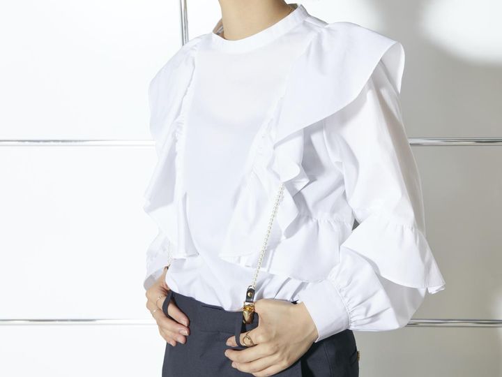 画像: 細身のサスペンダーでさりげなく取り入れられます。 出典：スピック＆スパン