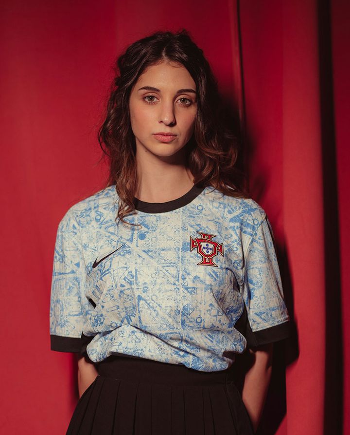 “最後のNIKE”かも？！ポルトガル代表がEURO2024に向けた新ユニフォーム発表 アウェイは「美しきタイル」