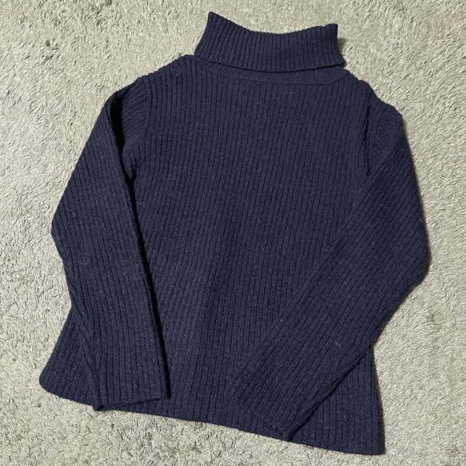 しまむらの「タートルネックプルオーバー」