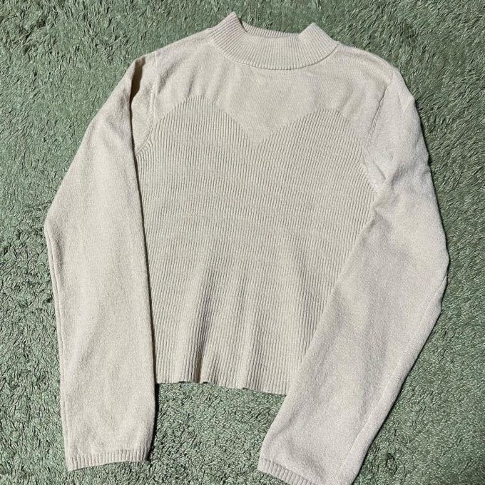 しまむらの「切替ニットプルオーバー」