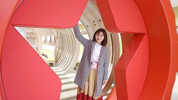 工場の出口画像